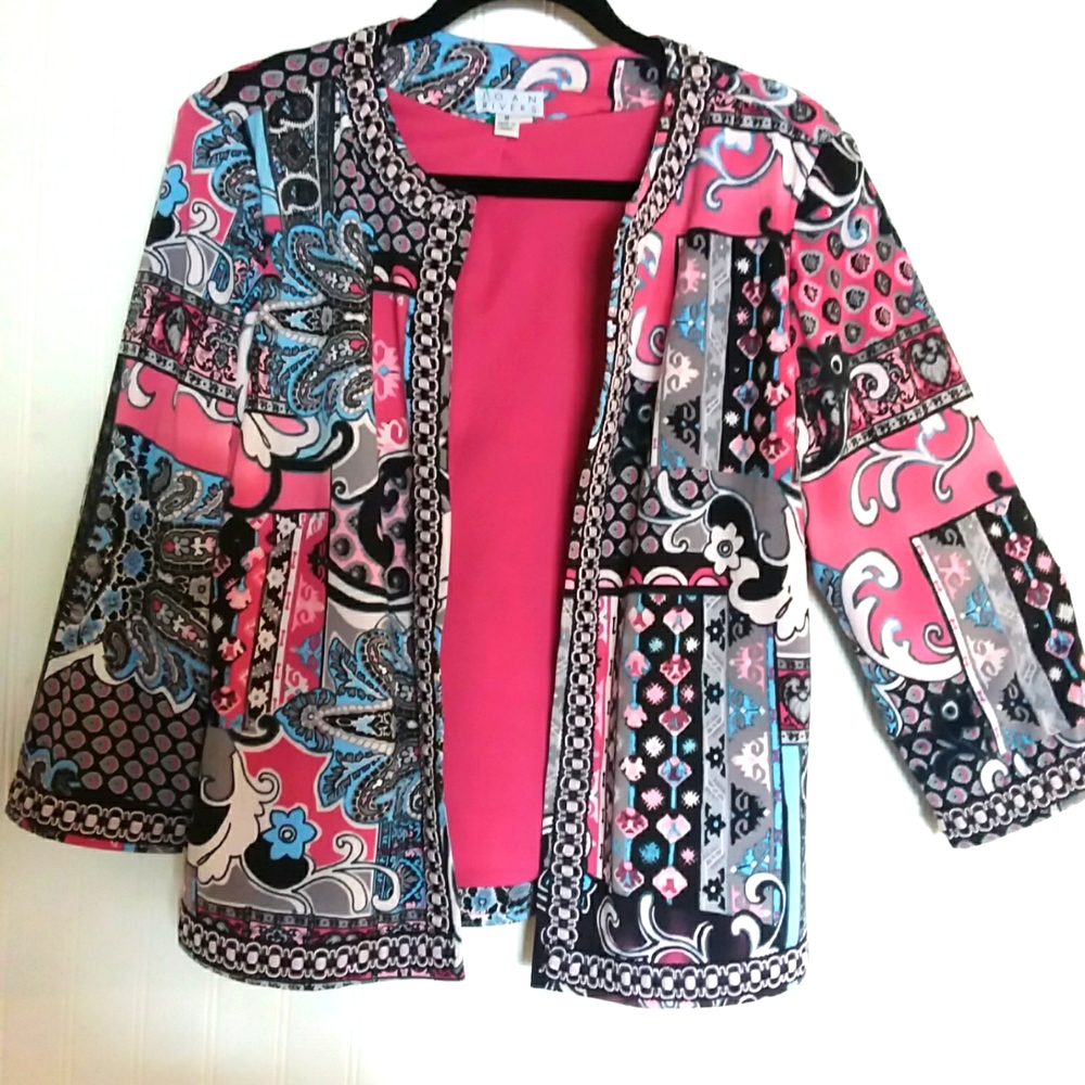 JOAN RIVERS jacket in size medium.  Fully lined with coordinating color.